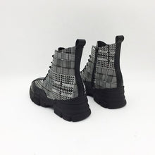 Load image into Gallery viewer, Trendy British Zipper Grid Boots - Abershoes
