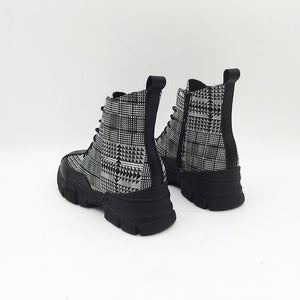 Trendy British Zipper Grid Boots - Abershoes