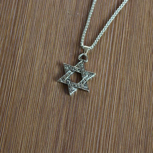 Boutique Cross Spears Pendant Necklace - Abershoes