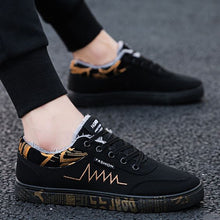 Load image into Gallery viewer, Men&#39;s Warm Canvas Shoes - Abershoes