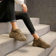 Load image into Gallery viewer, Velvet Platform Dad Sneaker Shoes - Abershoes