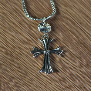 Boutique Cross Spears Pendant Necklace - Abershoes