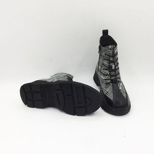 Trendy British Zipper Grid Boots - Abershoes